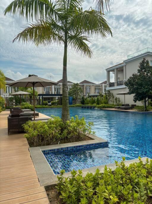 Cozy Botanical Garden House * Batam