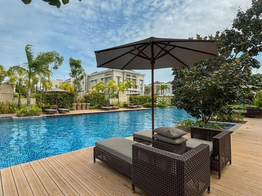 Cozy Botanical Garden House Villa Batam
