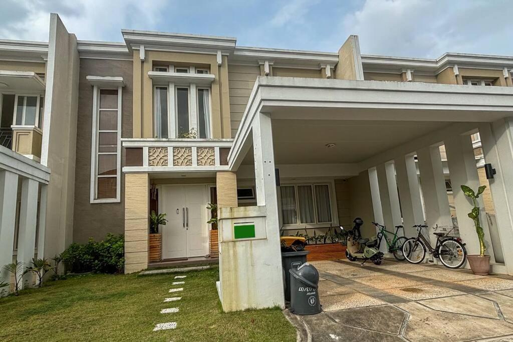 Cozy Botanical Garden House *